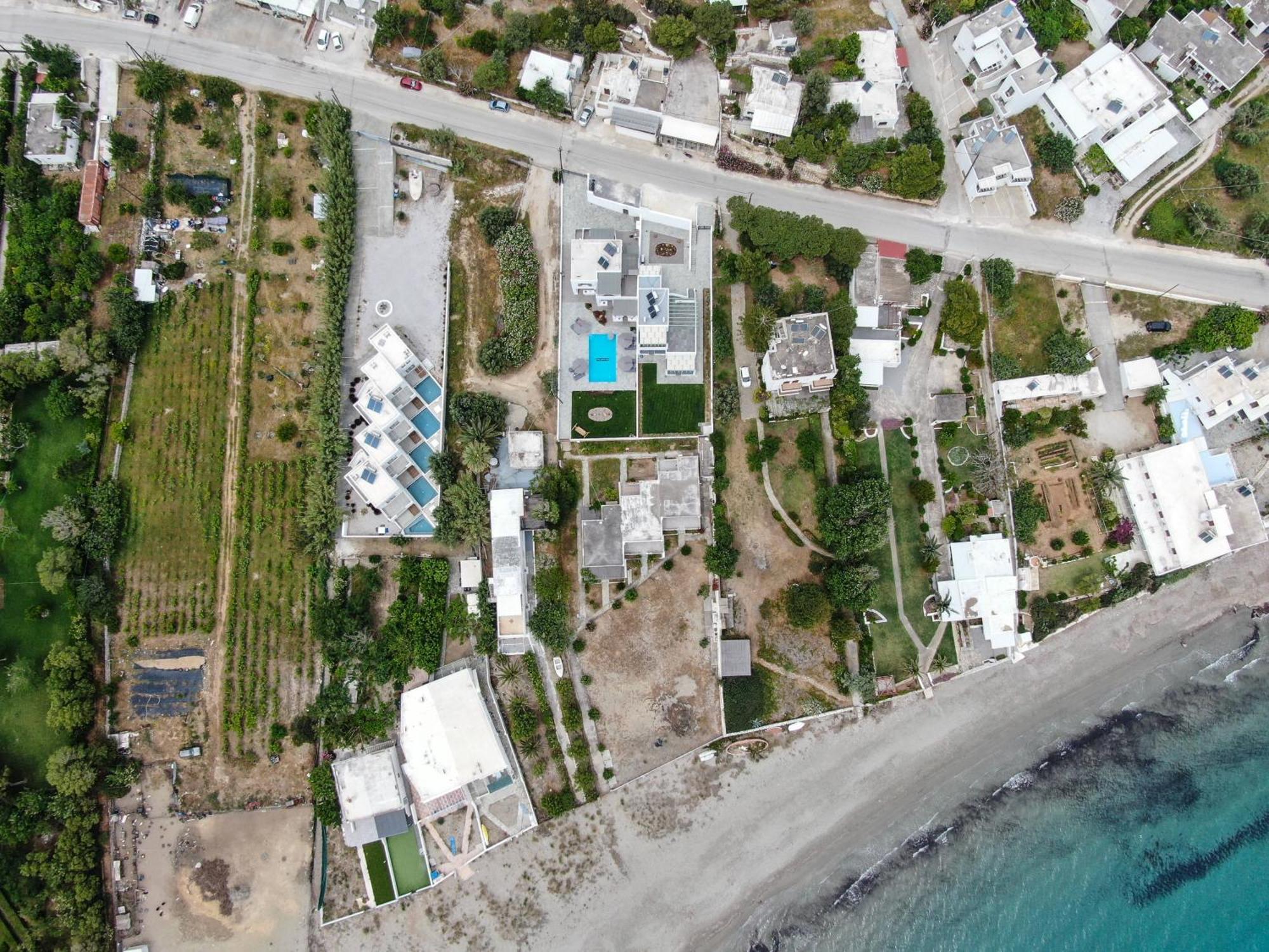 Sea And Sun Villa Kalamitsa Exterior photo
