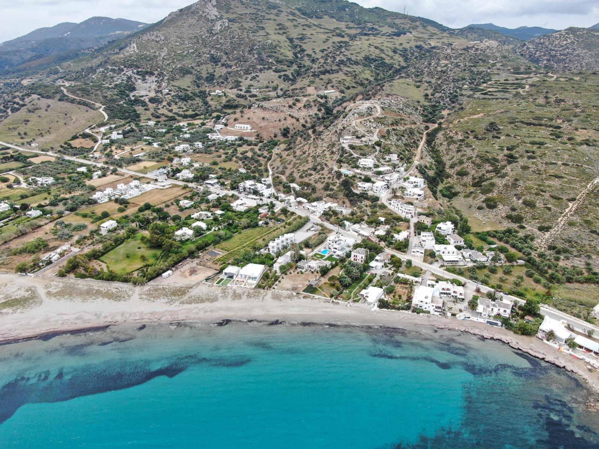 Sea And Sun Villa Kalamitsa Exterior photo