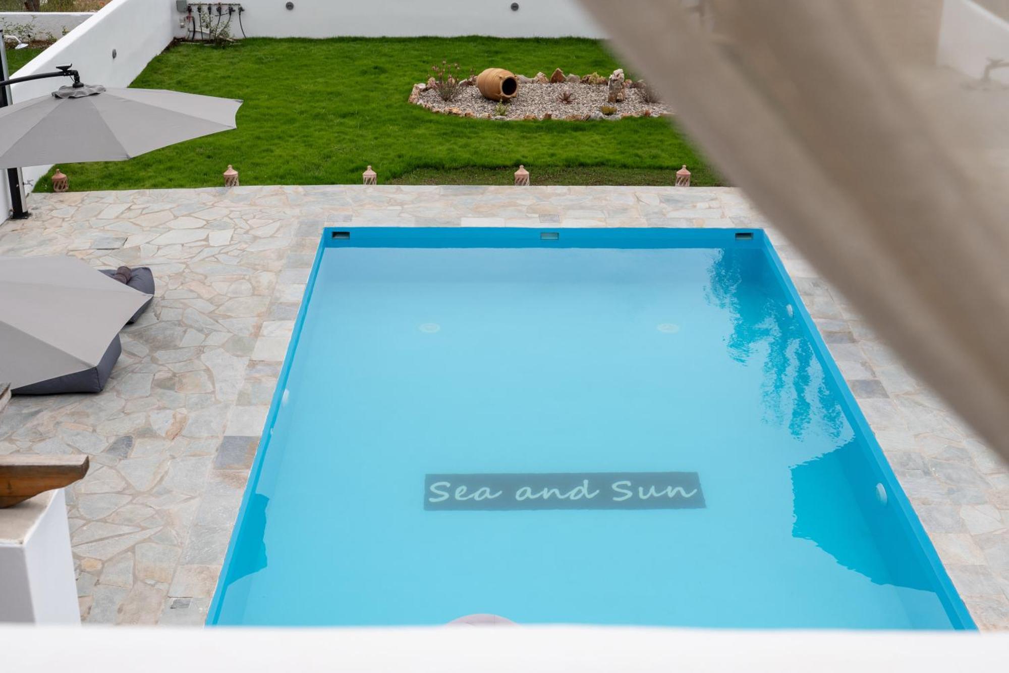 Sea And Sun Villa Kalamitsa Exterior photo