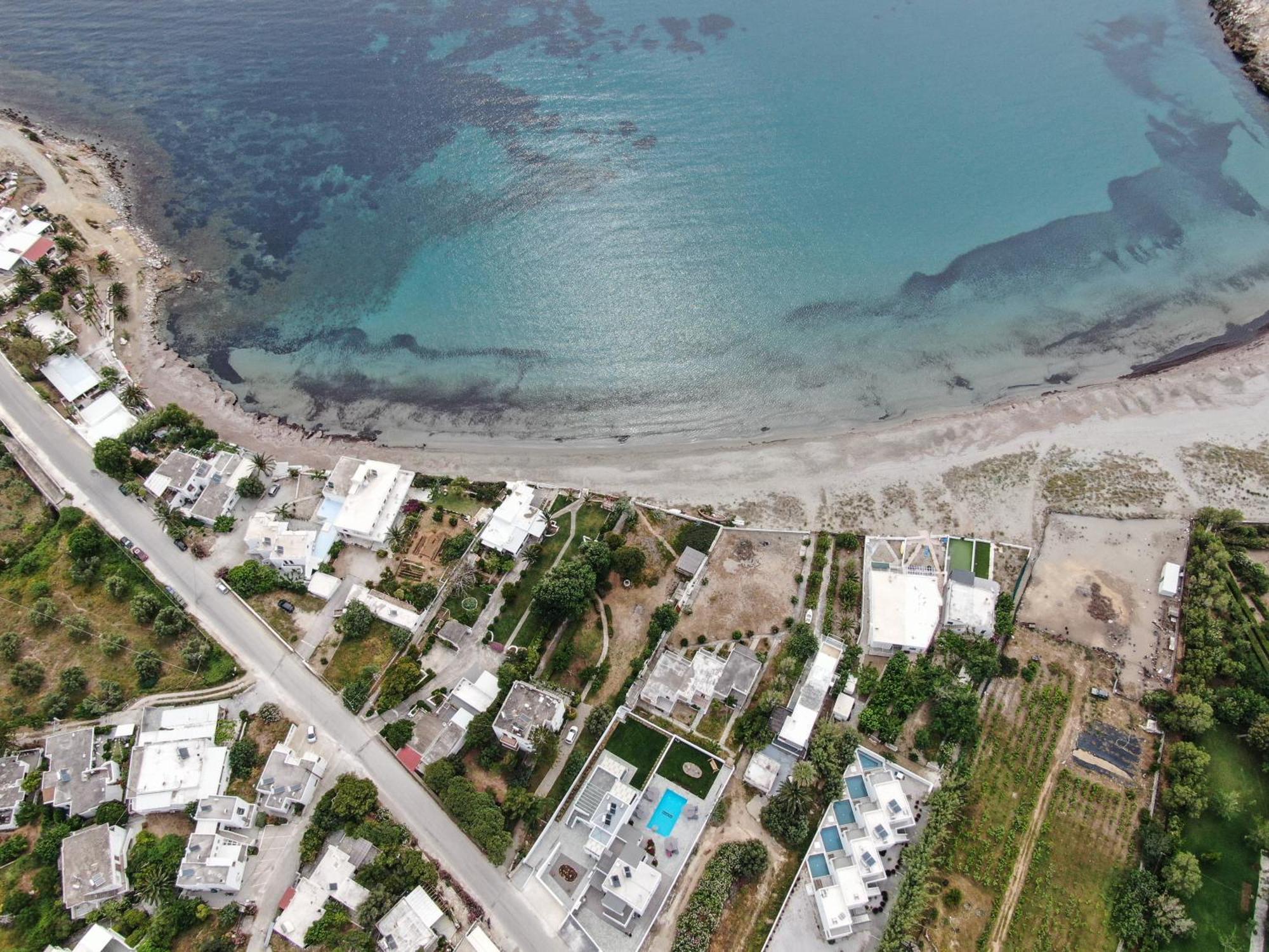 Sea And Sun Villa Kalamitsa Exterior photo