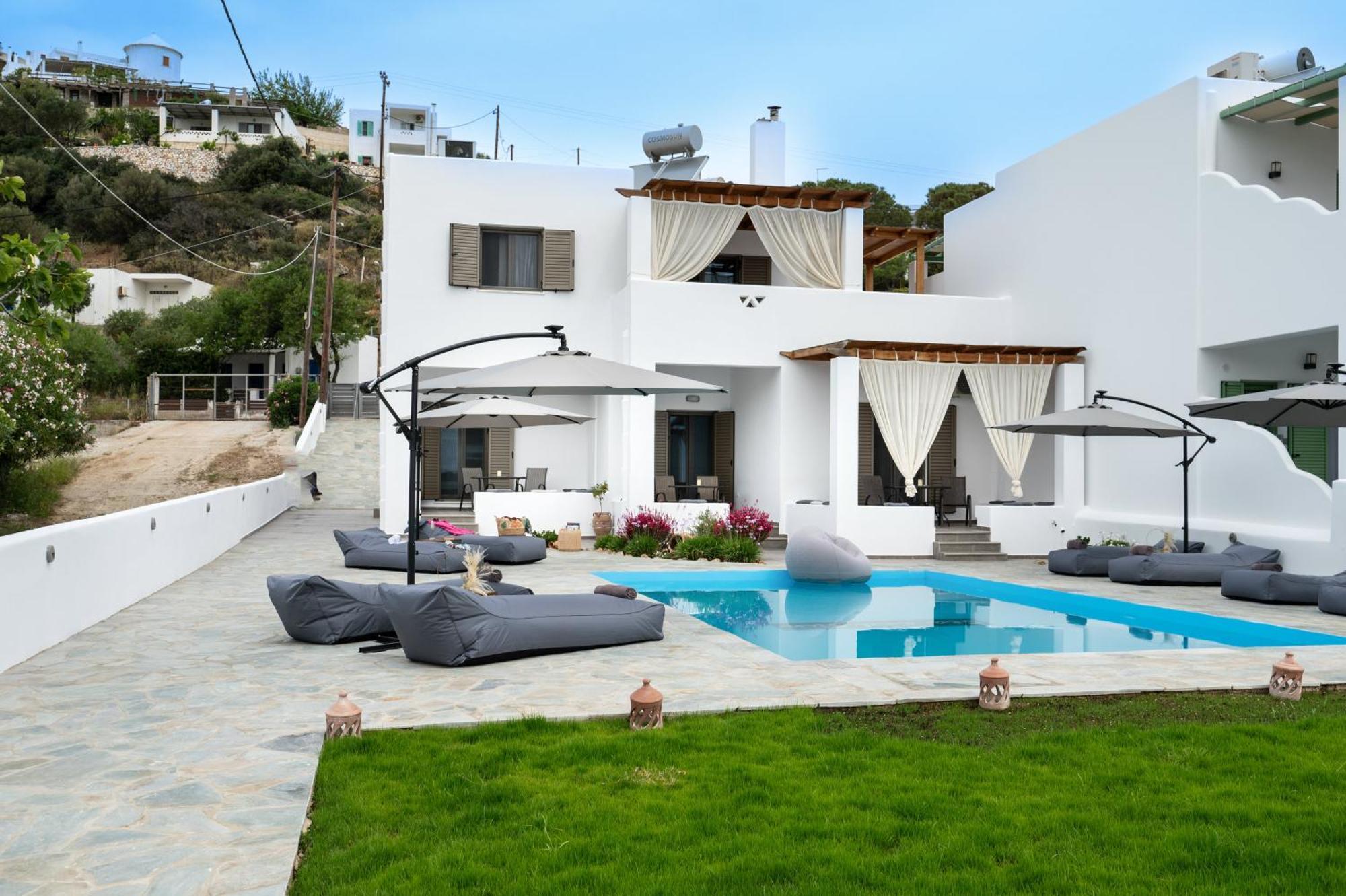 Sea And Sun Villa Kalamitsa Exterior photo